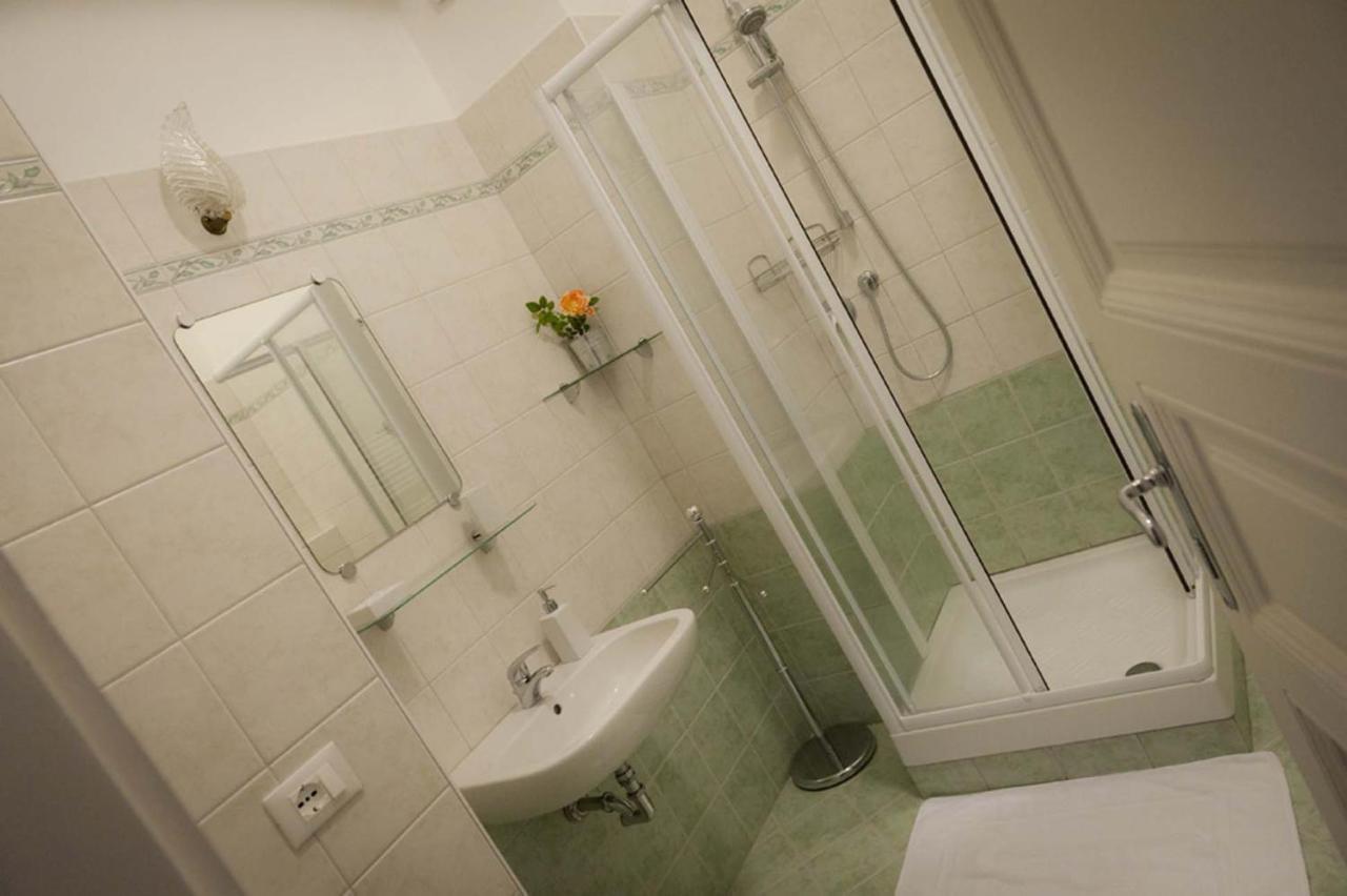 Domus Liberta - Boutique Rooms Trieszt Kültér fotó